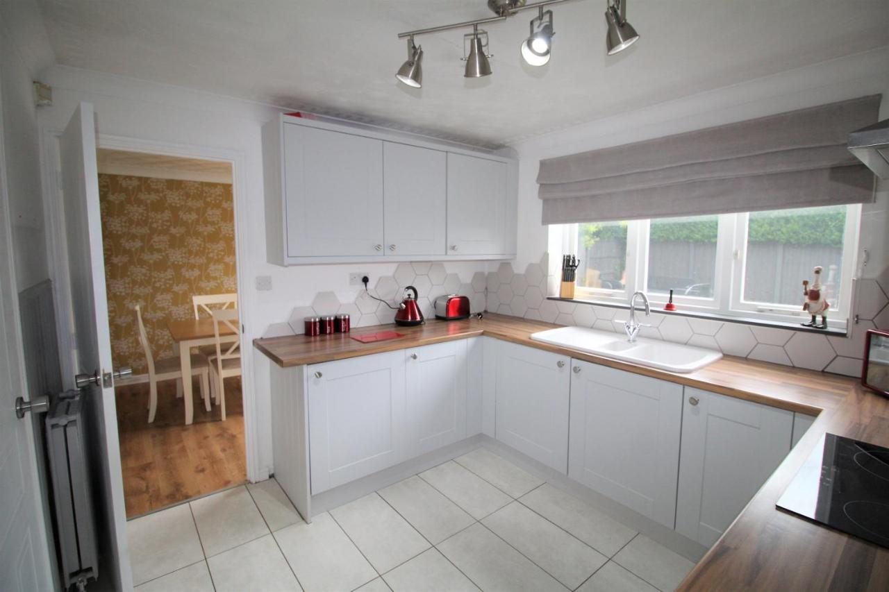 Doncaster - Warmsworth - Great Customer Feedback - 3 Bed Detached House - Private Garden & Parking Plus Garage - Quiet Cul De Sac Location - Dog Friendly - Fast Wifi - Close To Motorway Access Luaran gambar